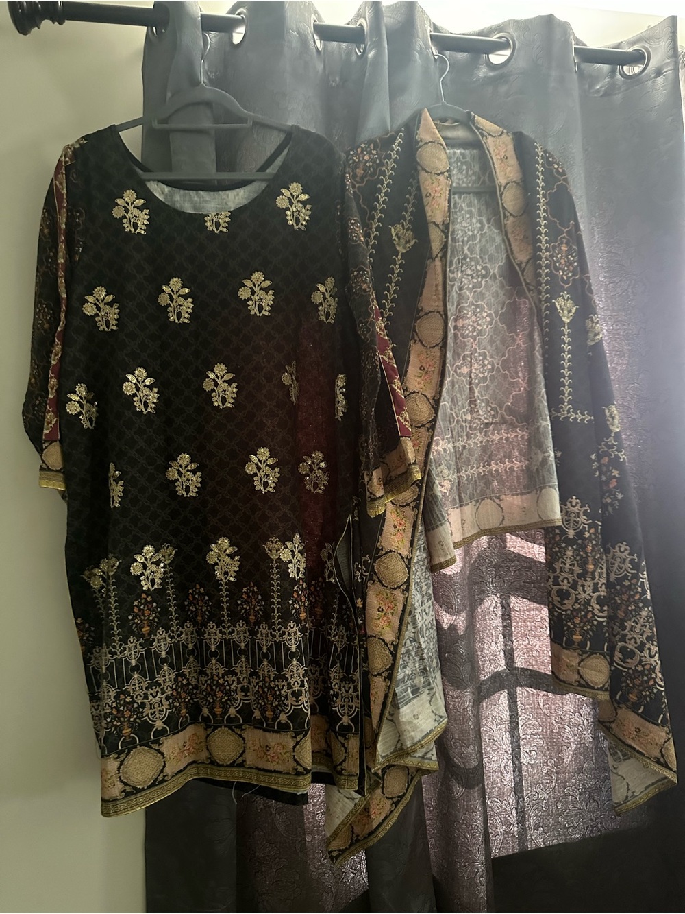 Pakistani Black & Gold Embroidered Women’s Kurta and shawl. Size XL